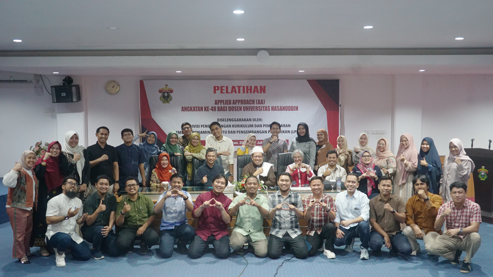 applied-approach-48_05